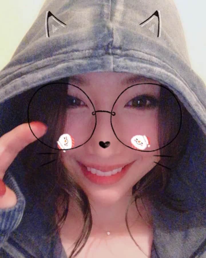 佐山愛のインスタグラム：「❤︎ ・ 最近、韓国語をお勉強してまして。 ・ 酔った佐山さんの下手っぴな韓国語に お付き合いください🤣🤣🤣 ・ ・ #酔っ払い #韓国語  #ハングルはすぐ覚えたものの  #単語が覚えれまてん #한국어 #공부중」