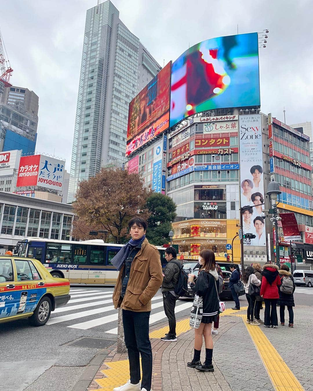 ハ・ソクジンさんのインスタグラム写真 - (ハ・ソクジンInstagram)「마마~ 우어어어~! 행사 다음날 십오야거리에서 ☕️+🍜 #mama2018 #ママ2018 #渋谷」12月13日 20時11分 - haseokjin