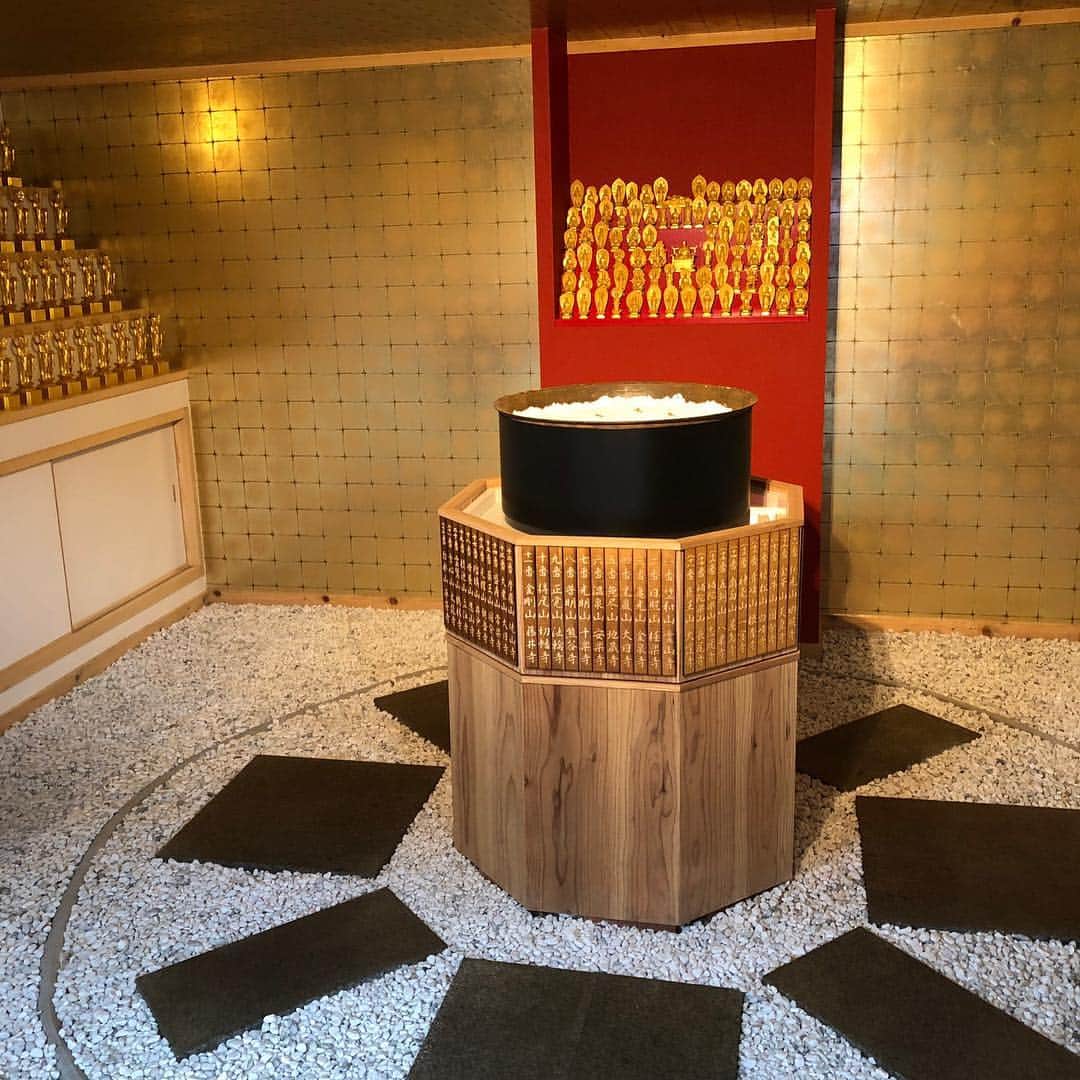 中田翔さんのインスタグラム写真 - (中田翔Instagram)「今日は護摩行に行かせてもらいました！毎年行かせてもらってるけど頑張ろってなる！！皆さん頑張りましょうね！！ #中田翔#護摩行」12月13日 15時41分 - shonakata_official