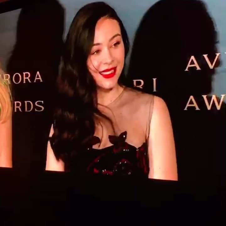 エレナ・アレジ・後藤のインスタグラム：「Aurora Awards 🖤 @bulgariofficial @oscardelarenta」