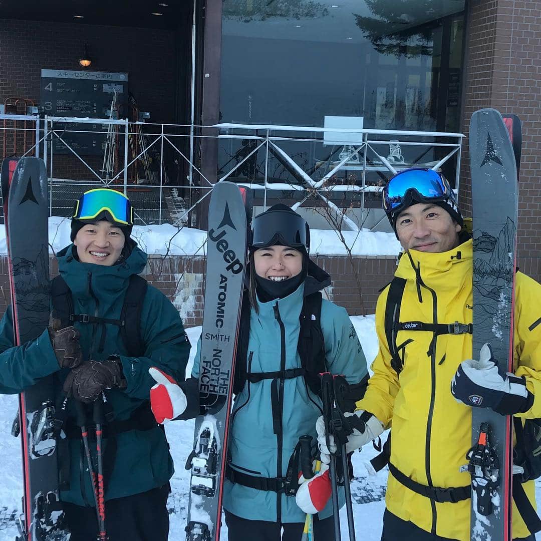 小野塚彩那のインスタグラム：「I had great time in Hokkaido with @atomicsnowjapan and @smithopticsjp team @skiertake0728 @freeskier_gen_sasaki @hidemitsu_okada . . . とりあえずスキー下手くそすぎて毎日落ち込みました。. . 練習あるのみ。. . たけさん、お忙しい中ありがとうございました‼️玄くんも4日間ありがとう🙏. . #weareskiing #bentchetler #bentchetler100 #neverstopexploring #chromapop #テケテケテケ」