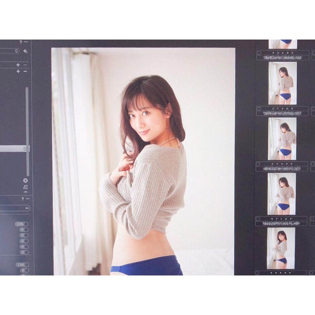 奥山かずささんのインスタグラム写真 - (奥山かずさInstagram)「お知らせです。 明日発売の FRIDAY 前回撮影した時のアザーカットが載ります！✨ ぜひ見てください☺︎」12月13日 19時37分 - kazusa_okuyama_official