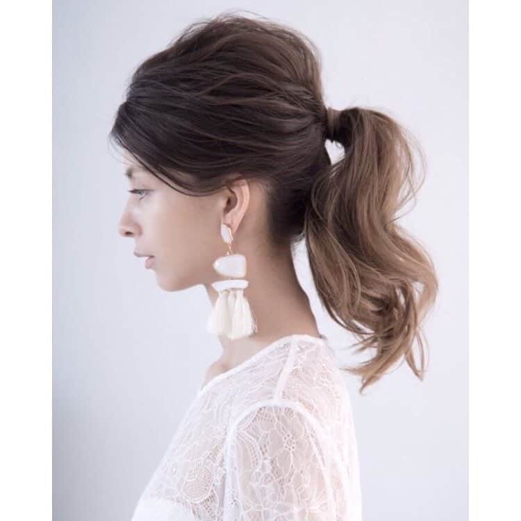 ステレオブライダル〈ヘアメイク〉さんのインスタグラム写真 - (ステレオブライダル〈ヘアメイク〉Instagram)「✴︎ #bridal #hairmake #shooting #photo」12月14日 5時57分 - stereo.official