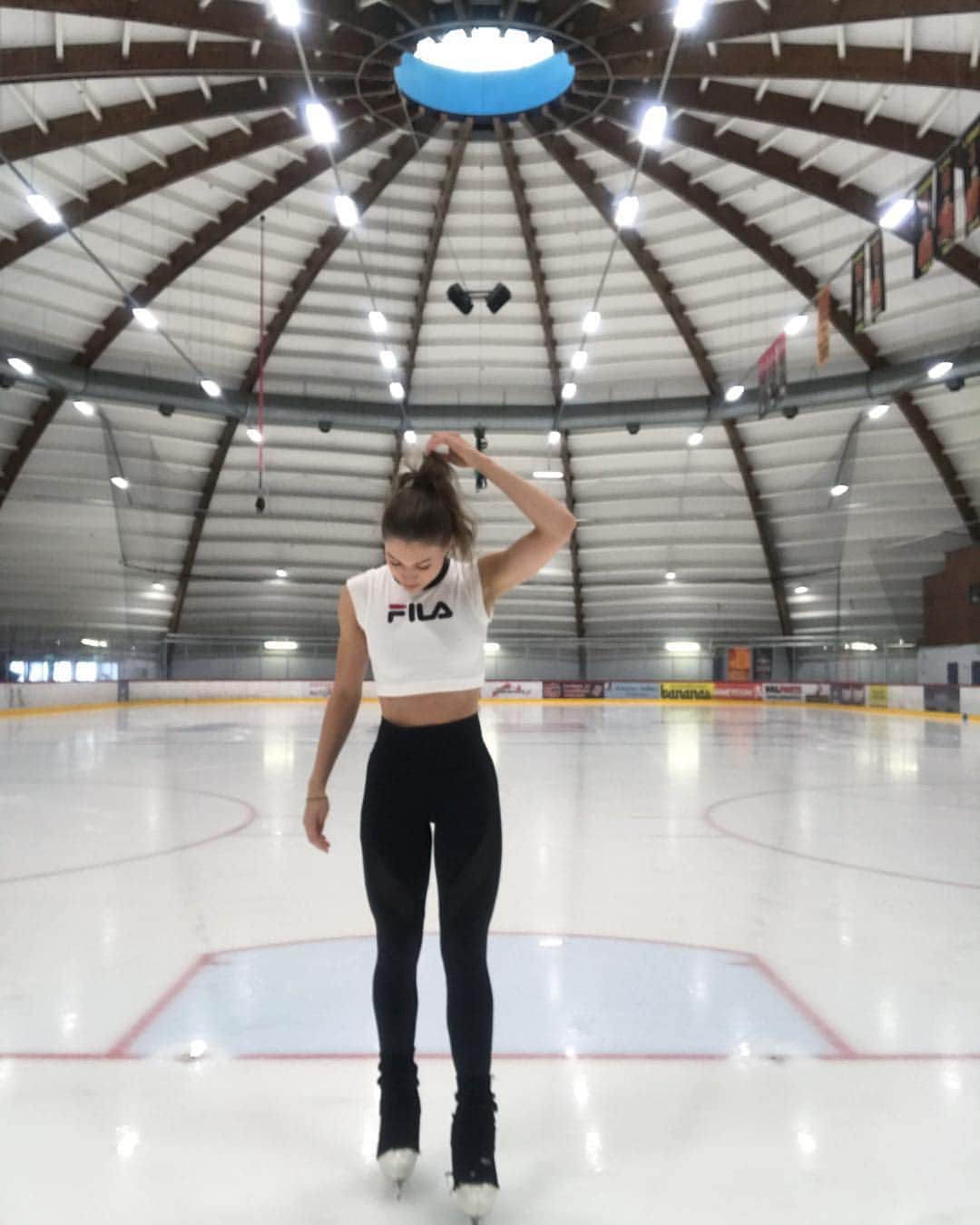 イェニー・サーリネンのインスタグラム：「⛄️💙」