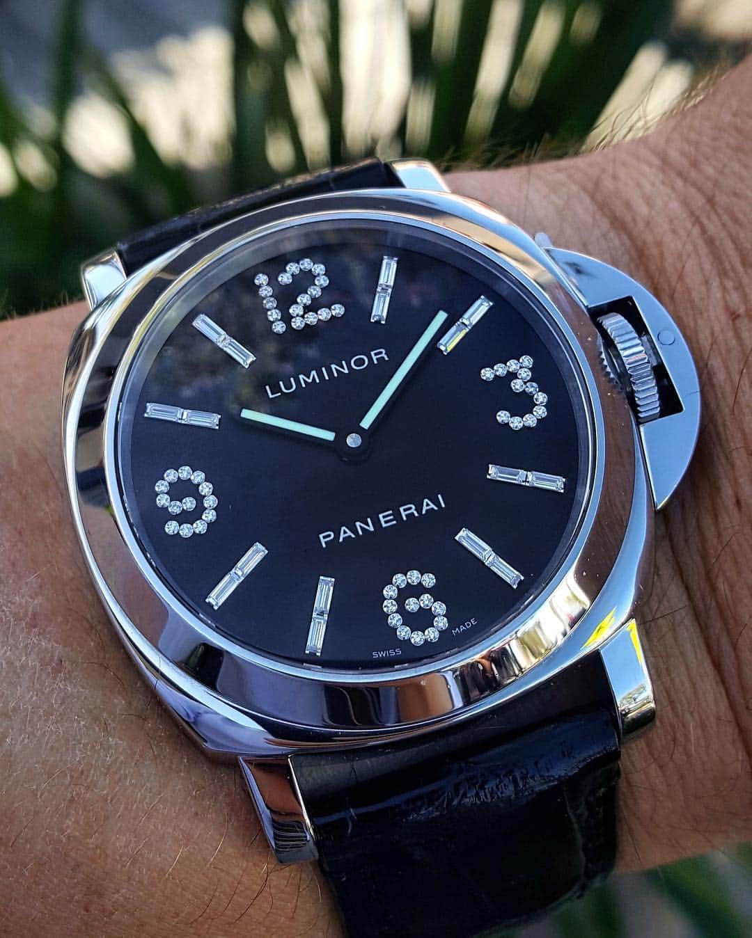 パネライのインスタグラム：「Not gonna see these in the wild too often. The factory diamond set #Panerai #PAM30 44mm base dial (if you can call it a base with all that bling) it was released in 2001 and made a couple more years after with a total of 160 over that time. Lets the comments begin 😯 pic by @thegrailwatch #paneraicentral」