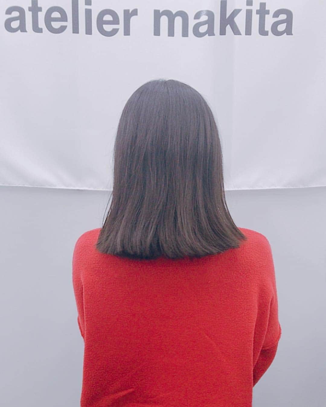 横山由依さんのインスタグラム写真 - (横山由依Instagram)「牧田さんに髪の毛切ってもらいました💇‍♀️ 切りっぱなし、いかがですか？😊 #ateliermakita #アトリエマキタ」12月14日 19時32分 - yokoyamayui_1208
