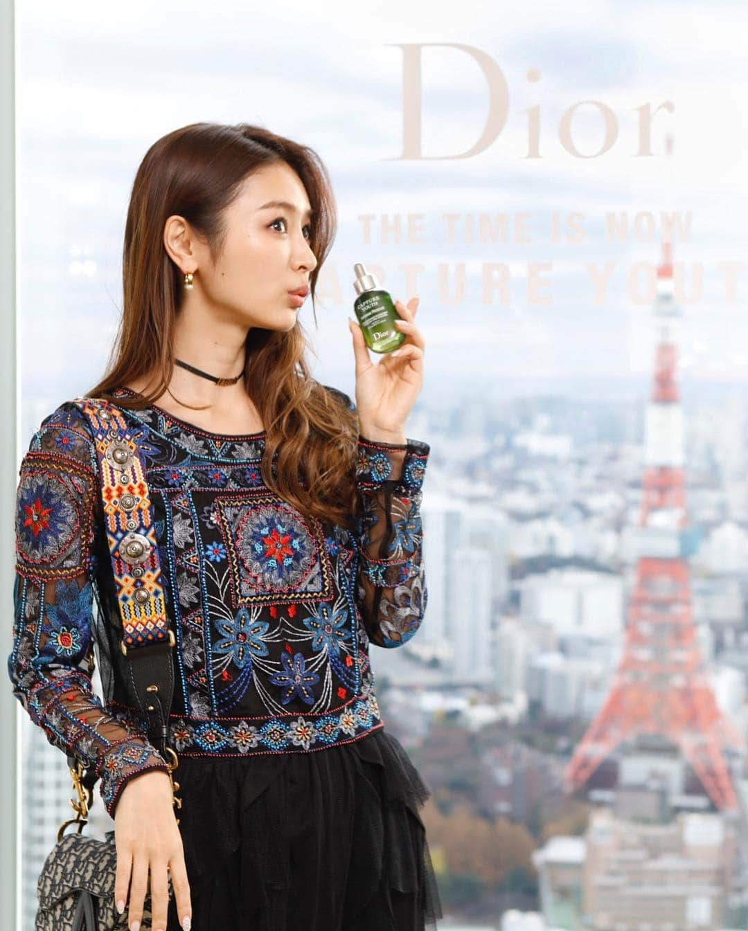 加治ひとみさんのインスタグラム写真 - (加治ひとみInstagram)「DIOR🦋🦋 - - 普段から愛用してるdior💕💕 1月1日にスキンケアシリーズから新しくCAPTURE YOUTHが発売されるという事で体験してきました‼︎ アルガンオイル配合で乾燥に効くのて使った後お肌がすごくしっとりしたよ😌 @diorskincare  #カプチュールユース」12月14日 19時42分 - kaji_26