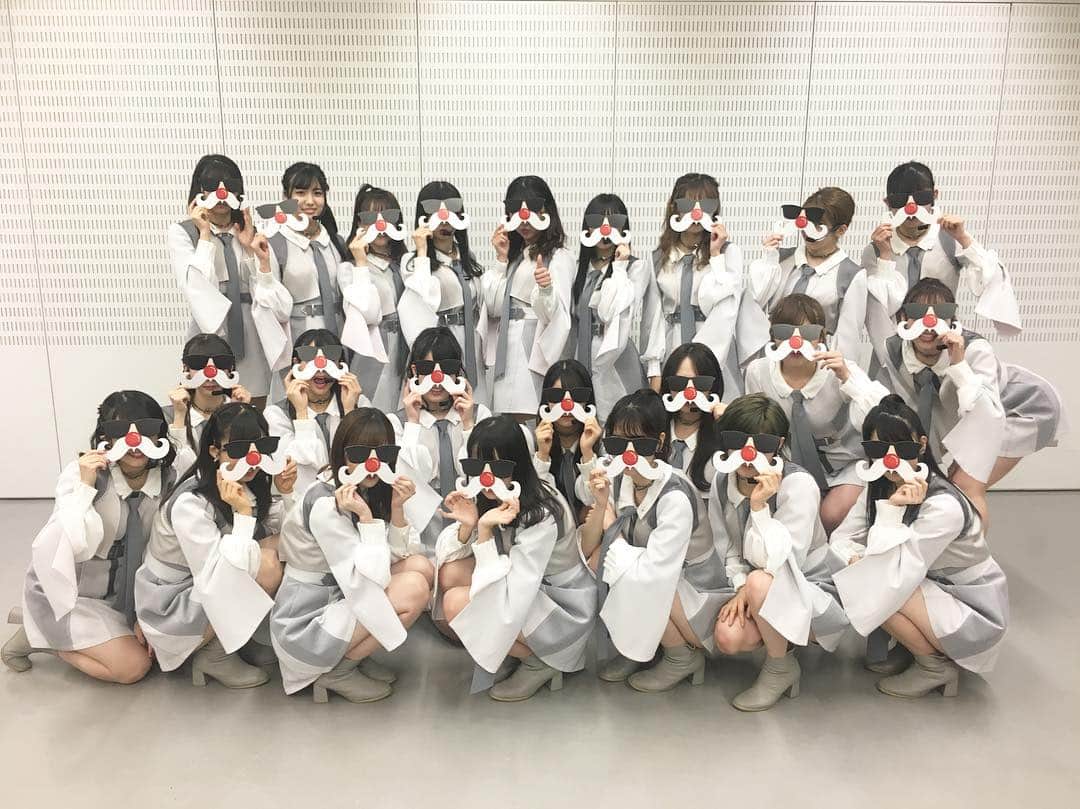 ミュージックステーションさんのインスタグラム写真 - (ミュージックステーションInstagram)「MステスーパーライブⓂ️は12月21日（金）夜7時から‼️ AKB48の皆さんがタモサンタ🎅で写真を撮ってくれました🕶  #AKB48 #Mステスーパーライブ #タモサンタ」12月14日 20時53分 - ex_musicstation