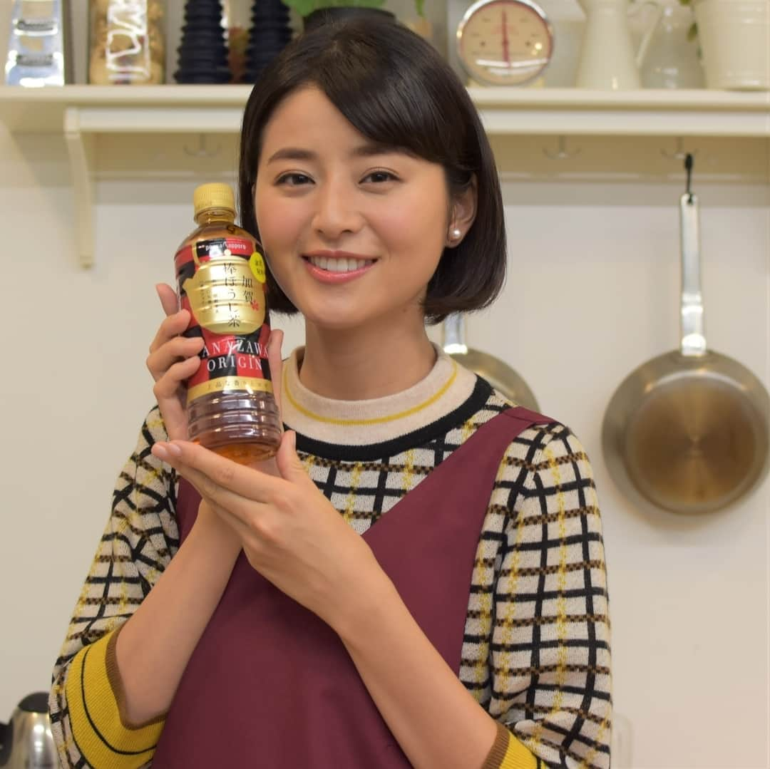 旅茶列島byポッカサッポロさんのインスタグラム写真 - (旅茶列島byポッカサッポロInstagram)「飲むだけじゃない！？﻿ 加賀棒ほうじ茶の新たなおいしさを求めて、加賀棒ほうじ茶を料理に使った、とっておきのレシピができました！！﻿ レシピを開発してくださったのは、ＡＢＣクッキングスタジオさん。﻿ ﻿ 鈴木ちなみさんも驚きのレシピは、スペシャルサイトにて動画公開中です♪﻿ 詳細はアカウントトップ @tabicha_official から、公式サイトに行って加賀棒ほうじ茶レシピバナーをチェックしてください♪﻿ https://www.pokkasapporo-fb.jp/tabicha/recipe/index.html ﻿ ﻿ #旅茶列島 ﻿ #ポッカサッポロ ﻿ #pokkasapporo ﻿ #加賀棒ほうじ茶 ﻿ #加賀棒茶 ﻿ #棒ほうじ茶 ﻿ #棒茶 ﻿ #ほうじ茶 ﻿ #hojicha ﻿ #ほうじ茶レシピ ﻿ #ほうじ茶情報 ﻿ #ほうじ茶好きと繋がりたい ﻿ #ほうじ茶大好き ﻿ #ほうじ茶スイーツ ﻿ #鈴木ちなみ﻿ #abcクッキング﻿ #abccookingstudio﻿ #abccooking﻿ #abcクッキングスタジオ﻿ #nicotable﻿ #おうちごはん﻿ #しあわせごはん ﻿ #クッキングラム ﻿ #デリスタグラム ﻿ #簡単レシピ﻿ #レシピノート ﻿ #instasweet ﻿ #instafood」12月14日 21時00分 - tochitocraft_official