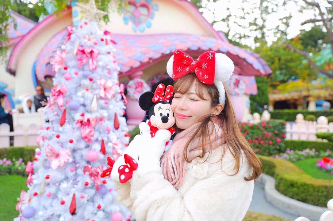 あいにゃんさんのインスタグラム写真 あいにゃんinstagram ミニぃぃちゅあぁん スリスリスリスリ わたしのミニーのぬいぐるみはちょっぴりおブスなところが凄くお気に入り あぁ 愛おしい 笑 カチューシャに合わせて もこもこ赤白コーデしたよ