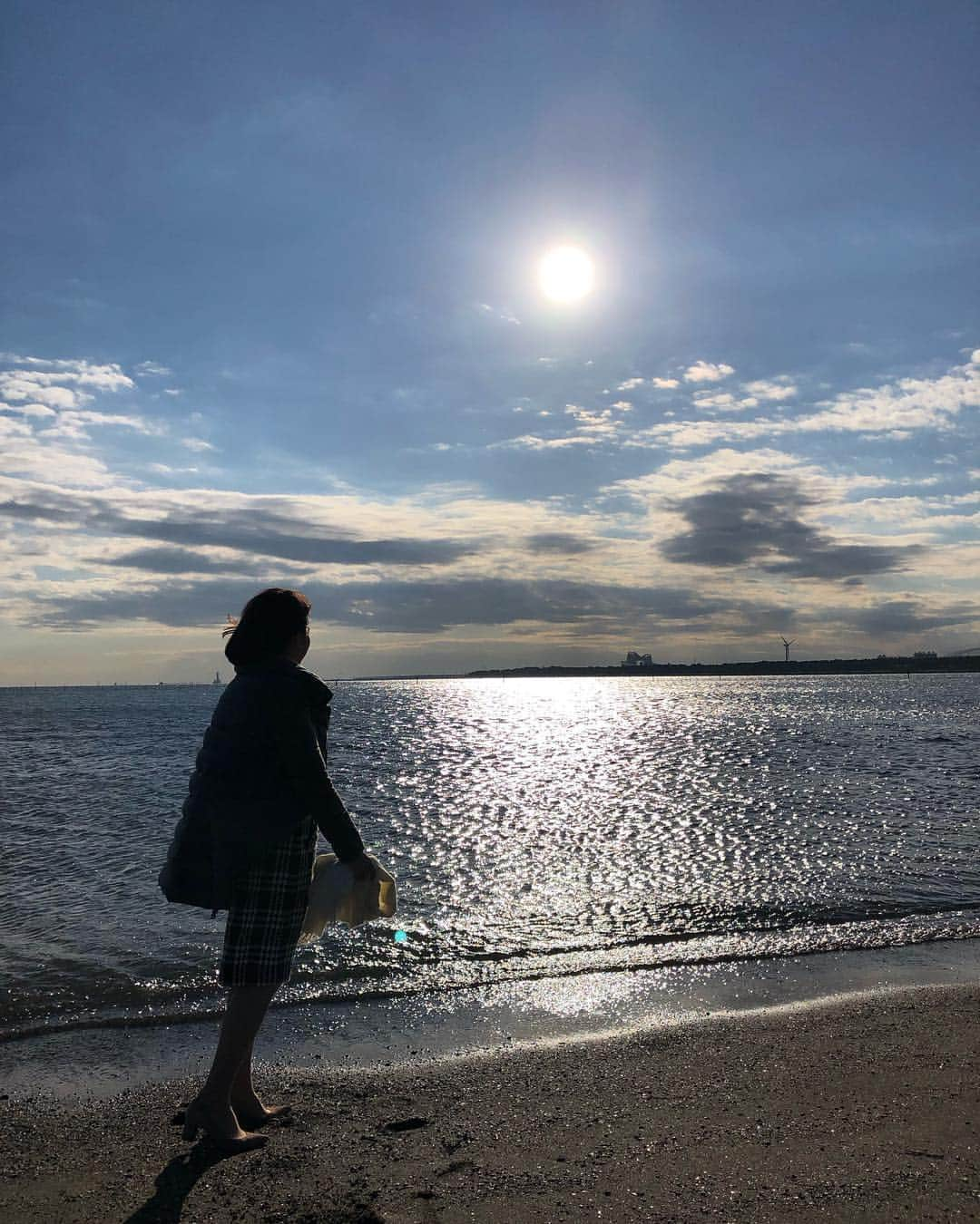 田中萌さんのインスタグラム写真 - (田中萌Instagram)「* とっても寒かったけど綺麗だった！  #海 #PR撮り」12月15日 10時15分 - moetanaka_ex