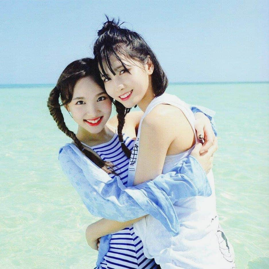 ナヨンさんのインスタグラム写真 - (ナヨンInstagram)「🐰 [Scan] Jihyo's Photobook - Swipe swipe 🌊 #TWICE #트와이스 #NAYEON #나연」12月15日 9時13分 - twicenayeon