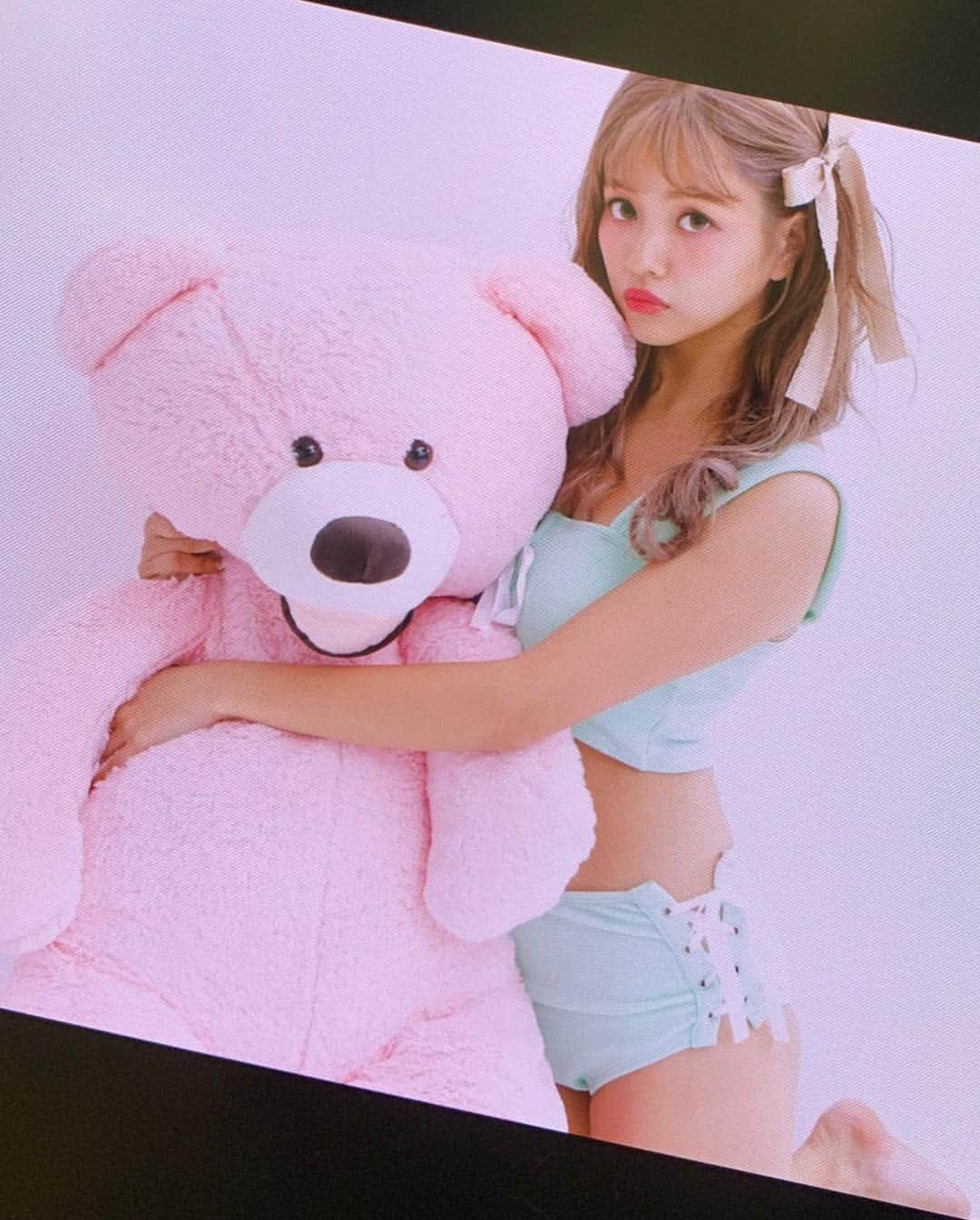 徳本夏恵（なちょす）さんのインスタグラム写真 - (徳本夏恵（なちょす）Instagram)「ついに今日は、 ヤセる！Popteen発売日。  一番ピークに太ってた時を思うと−8キロ。今回痩せぽ。 表紙をさせていただいています。  私たちPopモデルのダイエット事情、サイズ表から体重にいたるまで、ぜんぶあっけらかんと載っています！！ そしてかわいいカットもたくさん💓 是非これを読んで私の前の体型今の体型比べてみてほしい。 ダイエットは頑張れば必ず結果はでてきます。 みなの勇気に繋がれますように。 . .#Popteen#痩せる#ダイエット」12月15日 18時52分 - nachos_kimono