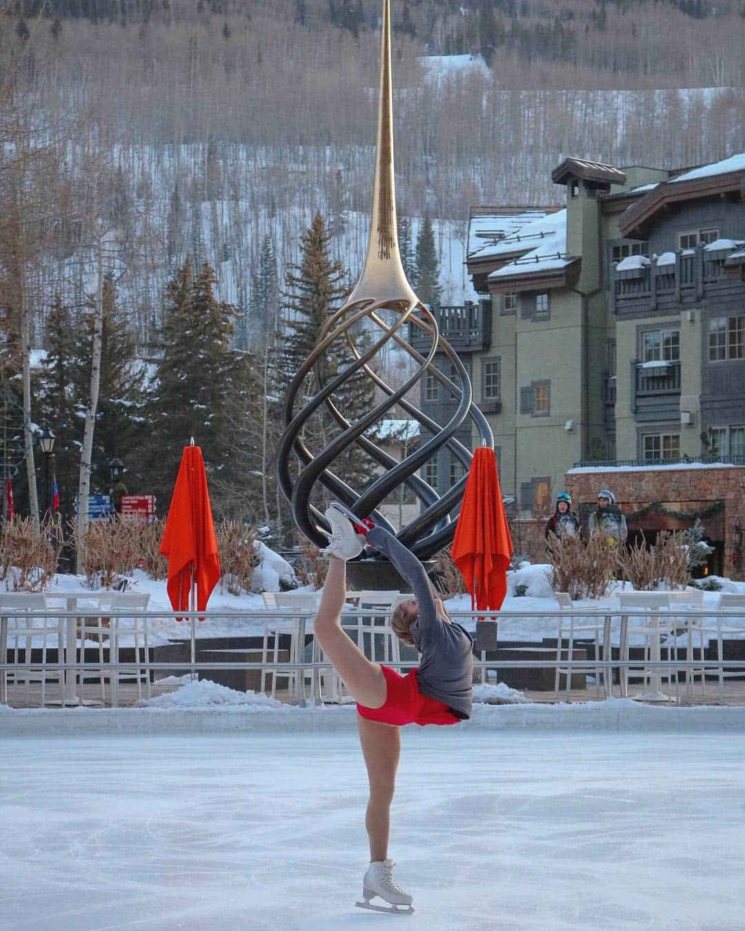 Paige Rydbergさんのインスタグラム写真 - (Paige RydbergInstagram)「Hey Vail, just wanted to let you know.... you’re absolutely stunning😍🤤 PC: @joejohnsonice」12月15日 12時23分 - paigerydberg