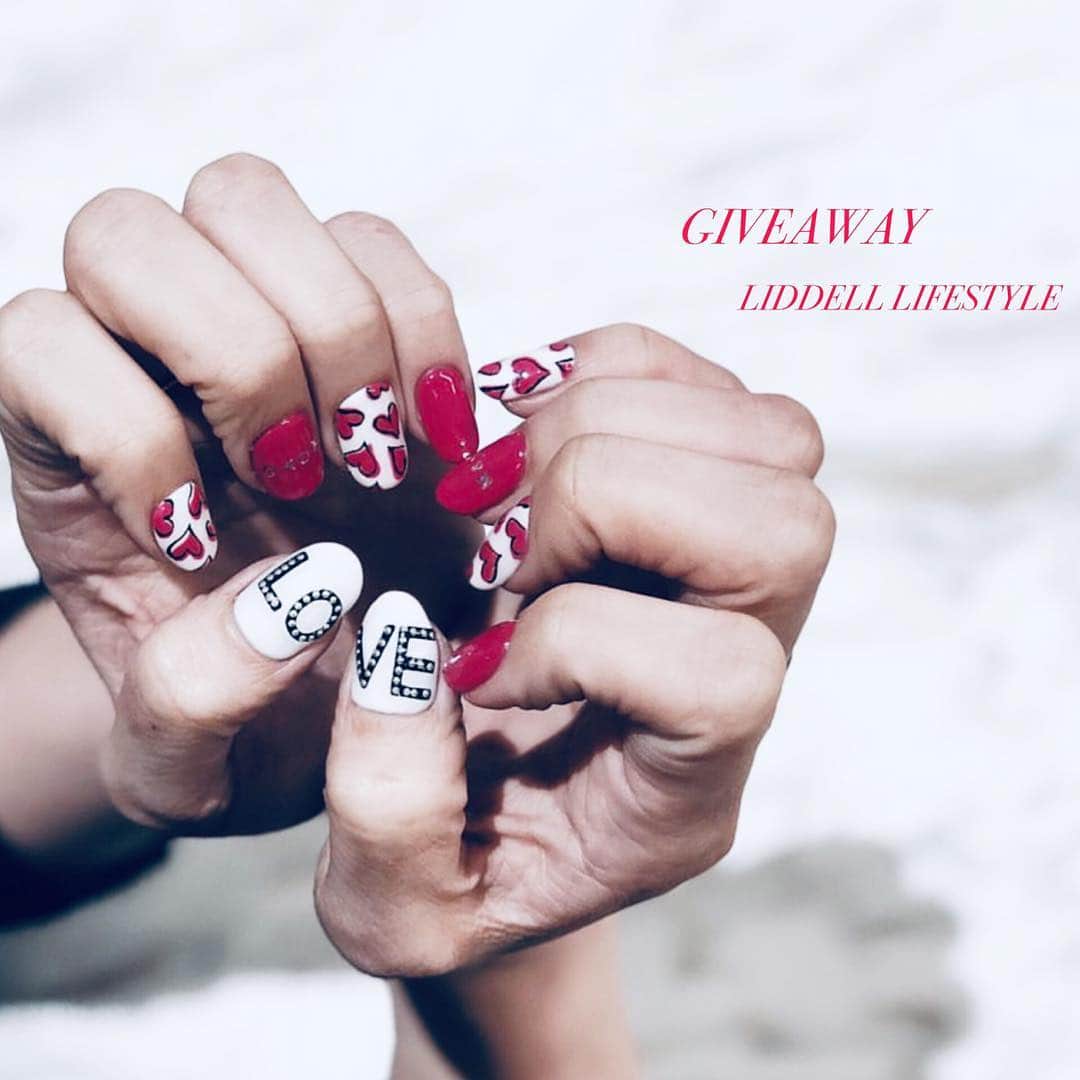 mmkhy_lifestyleのインスタグラム：「🎁#平成最後の暮らし Campaign vol2 !🎁﻿ いつもライフスタイルマガジンのアカウントをご覧いただきありがとうございます✨﻿ フォロワー様に感謝の気持ちを込めて、プレゼントキャンペーン第2弾を開催します🎉﻿ ﻿ ささやかではございますが、平成最後の暮らしをお楽しみいただけるよう、﻿ 1万円分のギフト券をプレゼントいたします🎁﻿ ﻿ 家で充実したライフスタイルを・・・﻿ 旅行に行ってアクティブなライフスタイルを・・・﻿ 平成最後の冬、どんな暮らしをしたいですか？﻿ ﻿ ===============================================﻿ ■応募方法﻿ ✅ @liddell_lifestyle をフォロー﻿ ✅ このキャンペーン画像をリポスト﻿ （3枚のキャンペーン画像の中から好きな画像を選んで投稿してください。スクリーンショットで保存し投稿でもok!）﻿ ✅ 「#平成最後の暮らし / @liddell_lifestyle 」をキャプションに記載﻿ ===============================================﻿ ﻿ ■プレゼント賞品﻿ ギフト券1万円分×1名様﻿ ﻿ ■キャンペーン期間﻿ 12/15（土）〜12/24（月）23:59﻿ ﻿ ＜注意事項＞﻿ ・キャンペーン画像は加工してもOKです。﻿ ・当選者の方には当アカウントからDM（ダイレクトメッセージ）をお送りさせていただきます。あらかじめ受信設定をお願いします。﻿ ・賞品の発送は日本国内のみとなります。﻿ ・当選のご連絡の際にフォローを外している方、商品発送前にアカウントを削除された方は当選キャンセルとなる場合がございます。﻿ ﻿ ﻿ #リポストキャンペーン#キャンペーン#プレキャン」