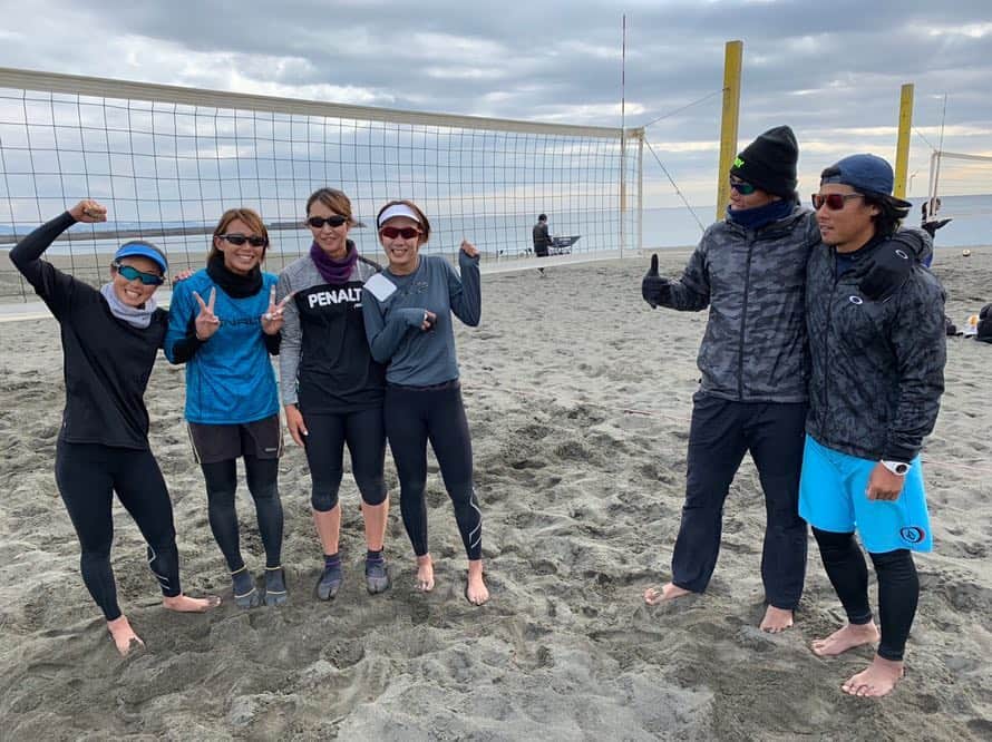 鈴木悠佳子のインスタグラム：「12月15日練習🤲 #湘南ベルマーレ #beachvolley  #PENALTY #ボブ」