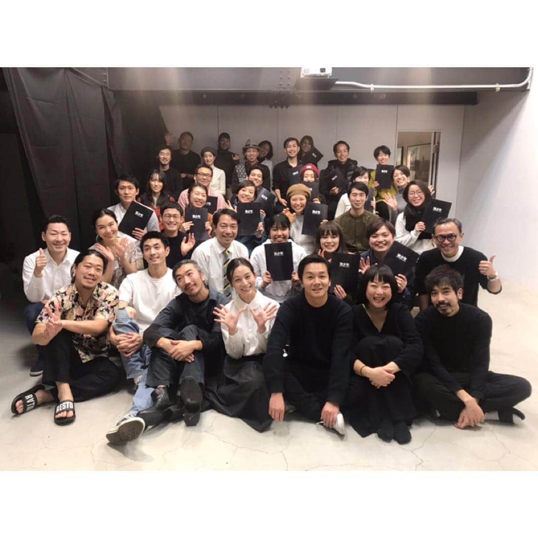 竹中友紀子のインスタグラム：「#狼少年  スマイルズ & Soup Stock Tokyo さんにて特別公演。 社員のみなサマへ狼少年のお芝居をお届けしてまいりました。 とても温かい素晴らしい公演になりました。 ステキなご縁に感謝🍀」