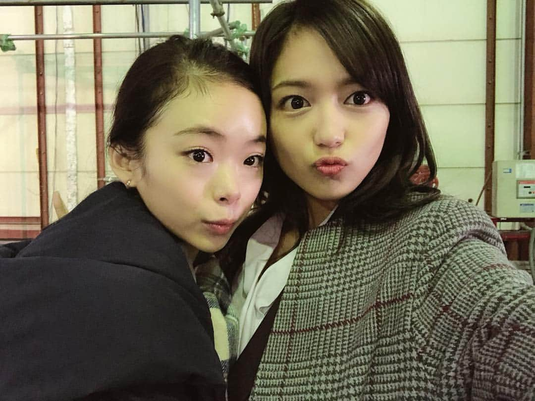 川口春奈さんのインスタグラム写真 - (川口春奈Instagram)「本日もイノセンス。 お趣里さんと☺︎ 初めましてですがとっても気が合っちゃってこんな私に優しくうんうんってしてくれます。お趣里さん大好きです。」12月15日 16時40分 - haruna_kawaguchi_official