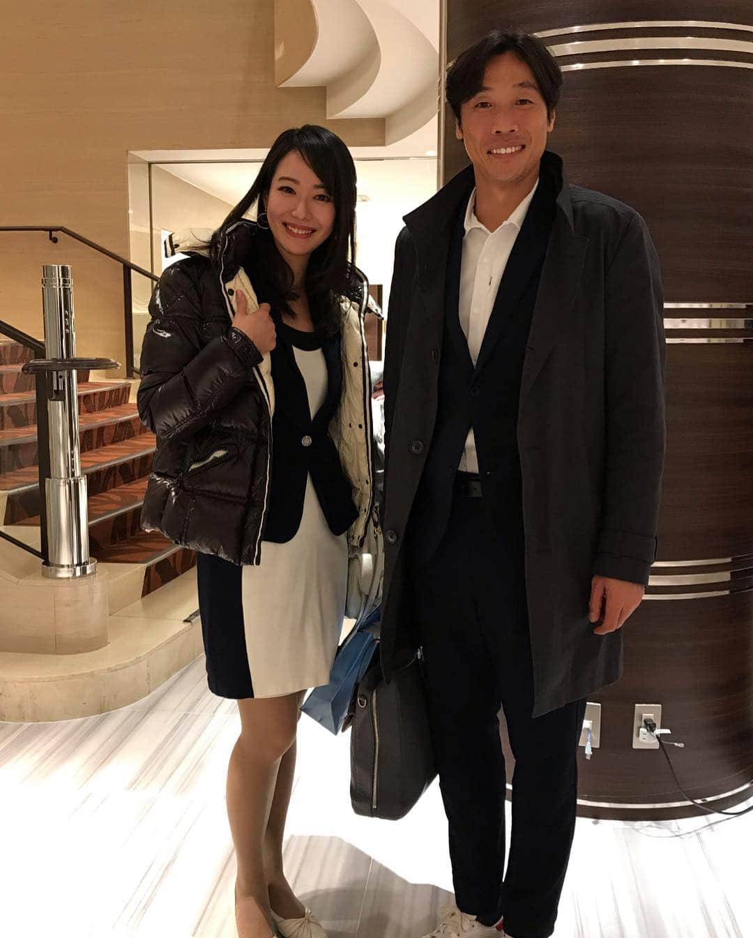 吉山りささんのインスタグラム写真 - (吉山りさInstagram)「新潟で年内最後のお仕事は 鈴木尚広さんと👯🏻‍♂️✨👯🏻‍♀️ 2年ぶりの鈴木尚広さんは 目の奥が輝いてました✨✨✨ #鈴木尚広 さん #読売巨人軍  #ジャイアンツ #コーチ  #野球 #野球教室 からの#講演会  からの #納会 #giants #走塁  #2年ぶり #新潟 #雪 #初雪  #新幹線 ちょこちょこ止まった #baseball #instagood  #instapic #mc #結婚式 場 #感謝 #ありがとうございました  #happy #闘魂こめて  #sports #アスリート #athlete」12月30日 11時12分 - oreorerisa