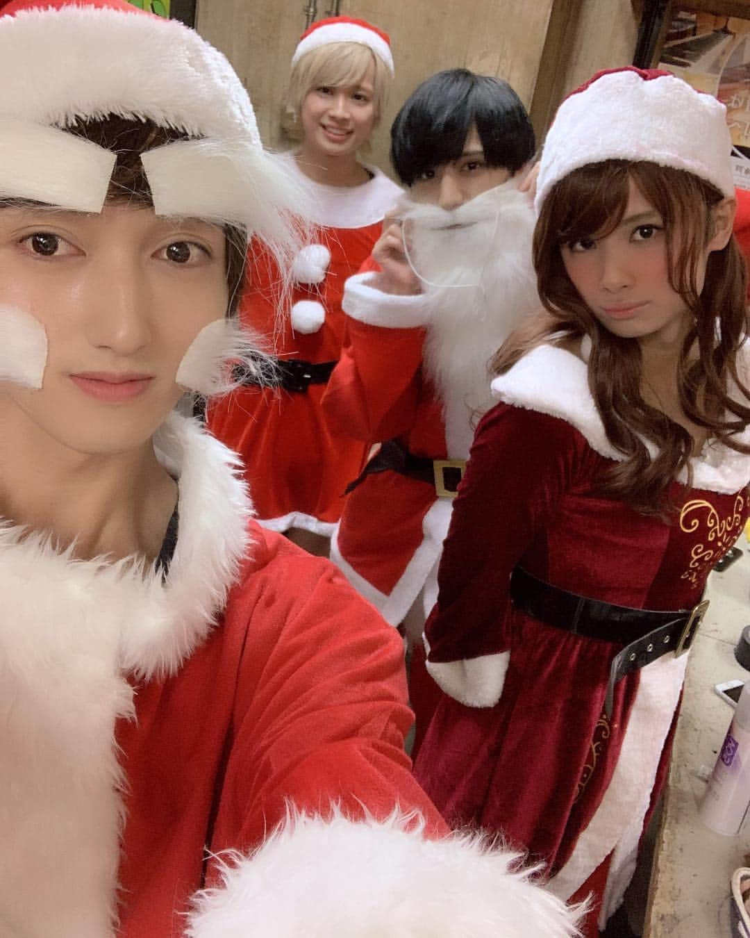 Koukiのインスタグラム：「みんなサンタさんきた？🎅 #サンタ #カウントダウン #clustar  #クラスター」