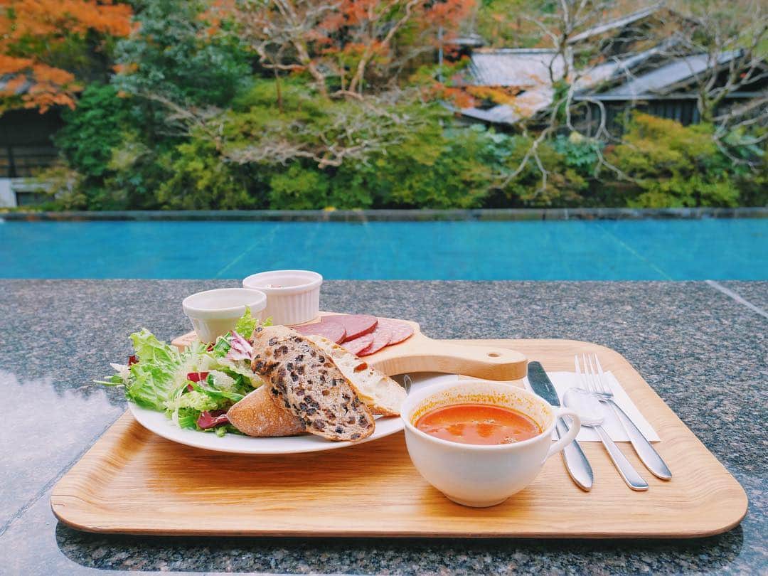 本島莉々果のグルメインスタ