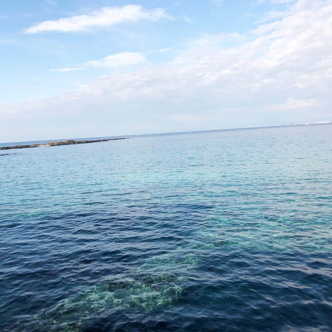 森麻季さんのインスタグラム写真 - (森麻季Instagram)「穏やかな日曜日 冬の海もいい🏖 佐島に友人家族と来ています」12月16日 11時36分 - maki.mori_m