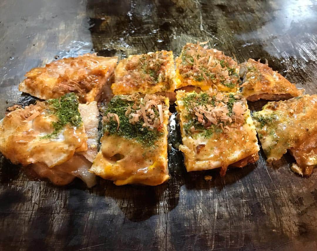 ハチミツ二郎さんのインスタグラム写真 - (ハチミツ二郎Instagram)「東三国のお好み焼き屋のとん平焼き。 ここのとん平焼きが日本で1番美味い！ メチャクチャ美味い。」12月16日 22時53分 - jirohachimitsu