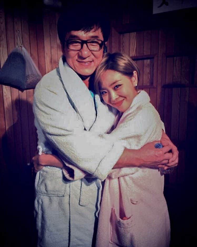 のインスタグラム：「Always wear a smile, because your smile is a reason for many others to smile.」