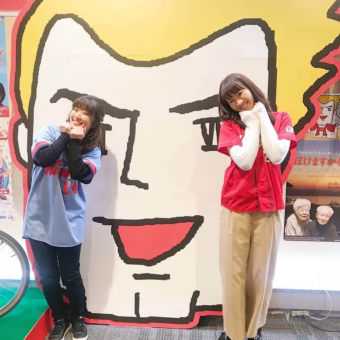 おぎたともこさんのインスタグラム写真 - (おぎたともこInstagram)「【広島のテレビに出ます】  TSS『鯉に恋するコイトーク』  12月23日（日）24:45- 12月25日（火）24:55-  #このみおぎたともこちゃん #岡崎花帆子ちゃん #めっちゃ話し合う #歳の差全然感じない #それは年上の意見  #花帆子ちゃんも同じ気持ちと信じたい #そんなことよりみてね」12月16日 23時00分 - konomiogitatomoko