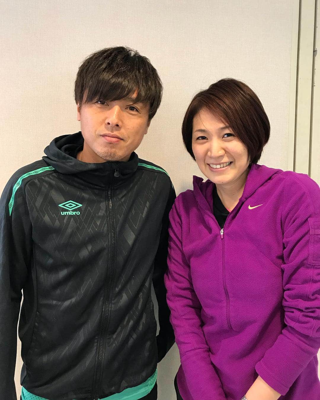 高橋みゆきのインスタグラム：「ヤバい❣️ヤバい❣️遠藤さん😍ついに会えた🙈💕 #サッカー #遠藤保仁 さん  #⚽️ #サッカー選手の中で1番センスある人 #だと私は思う #密かにファン #誰にも言ったことない #🤫 #想えば会えた #奇跡 #ありがとうございます #久しぶりに大興奮 #凄いいい匂いした🤤」