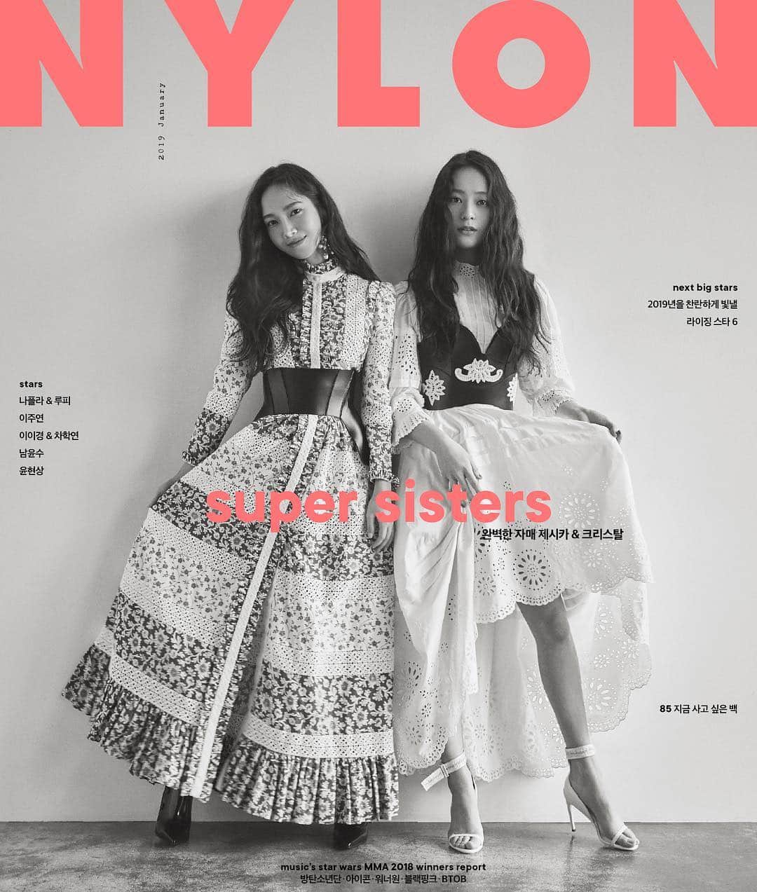ジェシカ さんのインスタグラム写真 - (ジェシカ Instagram)「Loving our first cover of 2019🖤👯‍♀️ @nylonkorea」12月17日 3時23分 - jessica.syj