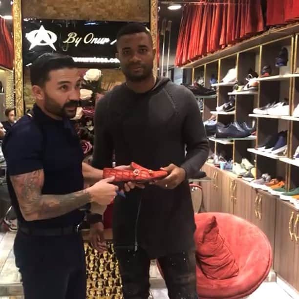 オーレリアン・シェジュのインスタグラム：「@by.onur.ates 👞👍🏽👌🏽🇹🇷」