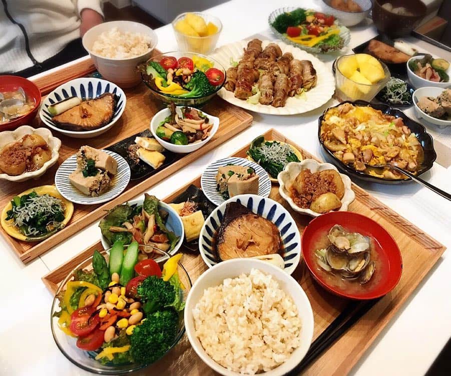 金子翔太のインスタグラム：「#一年間怪我なくプレー #小林悠選手の奥様の食事を参考にしているらしい  #アカウントも作ったらしい #food #foodstagram」