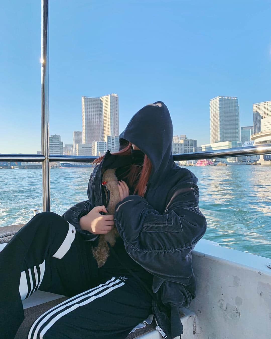 megbabyさんのインスタグラム写真 - (megbabyInstagram)「パブたんとおでかけ🐶🛥💙💙💙 @queen_of_pablo 💙」12月17日 18時07分 - _megbaby_