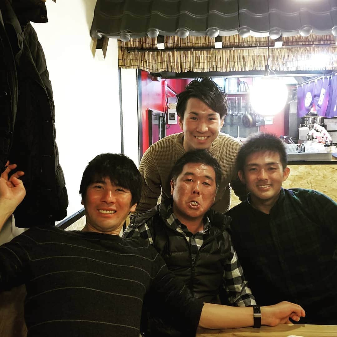 古賀正紘さんのインスタグラム写真 - (古賀正紘Instagram)「忘年会🍺最後まで残った4人😁  #名古屋グランパス #コーチ #あんまり記憶ない」12月17日 18時40分 - kogattsu5