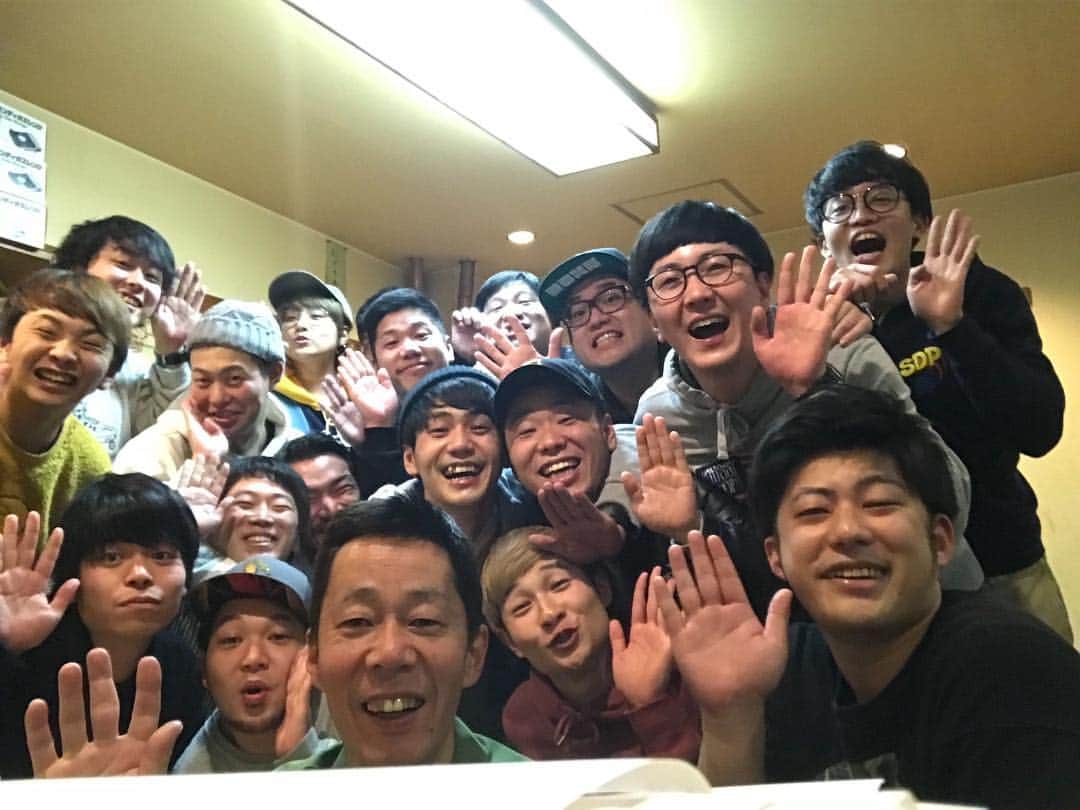 楠見大輔のインスタグラム：「1年で1番楽しみにしてる日のひとつ居酒屋まいまい忘年会。 もう来年の忘年会の出欠とろかな。」