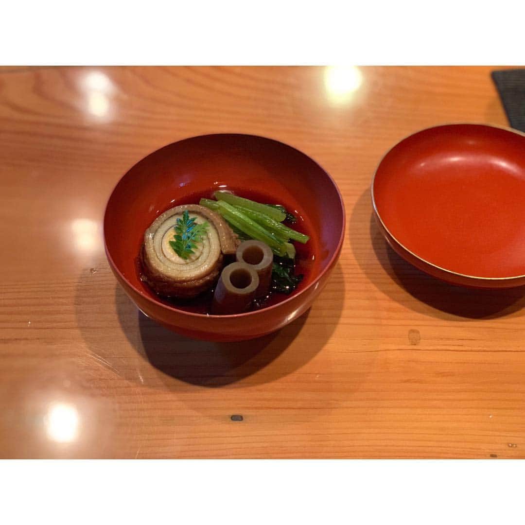 佐々木希さんのインスタグラム写真 - (佐々木希Instagram)「日本料理たかむらさんへ。 ここにきたら、比内地鶏の首皮包み焼きは是非食べて欲しいものです！  今回も素晴らしい料理、ありがとうございました☺️ #日本料理たかむら #江戸料理」12月17日 16時12分 - nozomisasaki_official