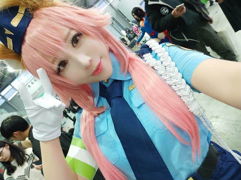 千尋のインスタグラム：「Hello everyone! I’m Chihiro from Taiwan! Nice to see all of you again in Malaysia!!! It’s been one year since I've saw you guys last time (☞ﾟ∀ﾟ)☞ !!! I miss you guys so much!! For CF I'll be at Booth P-C11. I'll be bringing FGO/Azur Lane and some photo books over ~~~ (づ￣ ³￣)づ  Thanks again to those who dropped to say hi, pls do come over my booth this year as well! Looking forward to seeing all of you! ~(˘▾˘~) 哈囉大家好我是台灣的千尋 很高興這次又來到馬來西亞了!!! 一年不見了好想念大家>///<!!! 這次兩天都會在攤位P-C11跟大家見面喔。 也帶了新的寫真書，Fate跟碧藍航線還有原創寫真過去販售喔! 謝謝大家去年來找我玩，也期待今年也可以看到大家ヾ(｡>﹏<｡)ﾉﾞ✧*。 #comicfesta」