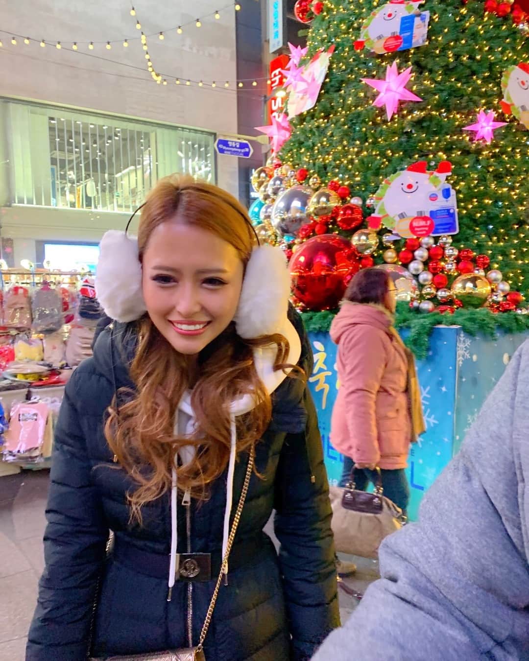 のインスタグラム：「にこにこ😚💓💓💓 #한국 #한국여행 #명동 #서울 #korea #trip #seoul #韓国 #韓国旅行 #明洞 #ソウル #クリスマス」