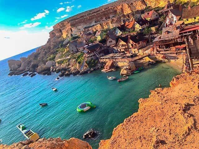 かにゃさんのインスタグラム写真 - (かにゃInstagram)「Maltaの絶景スポット✨上から見るポパイビレッジ🏝 . . #popeyevillage #popeye #malta #view #beach #ポパイヴィレッジ #ポパイ #マルタ #マルタ島 #マルタ共和国 #レトロ #ビーチ #ポパイ村 #海 #景色」12月18日 0時13分 - kanya_435