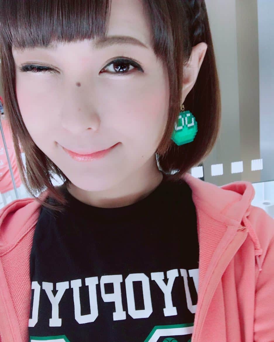 椿姫彩菜のインスタグラム：「#wink」