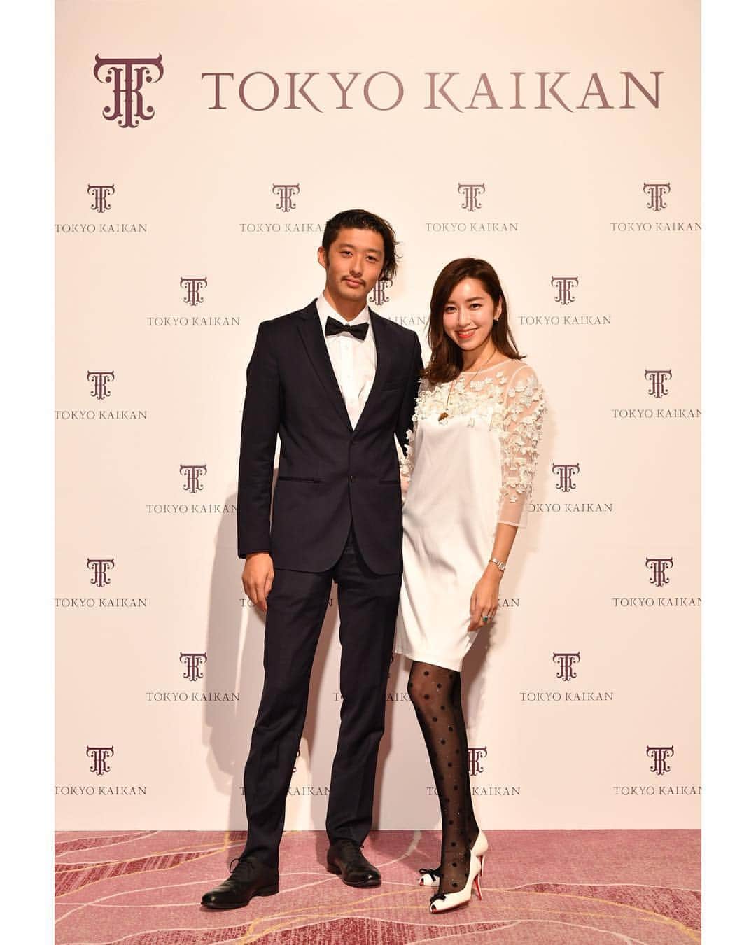 柴田翔平のインスタグラム：「オフィシャル写真😊  @mamitruth さんありがとうごいました🌹 #東京會舘 #ウェディング #柴田翔平 #仁香 #nicashoheylife」