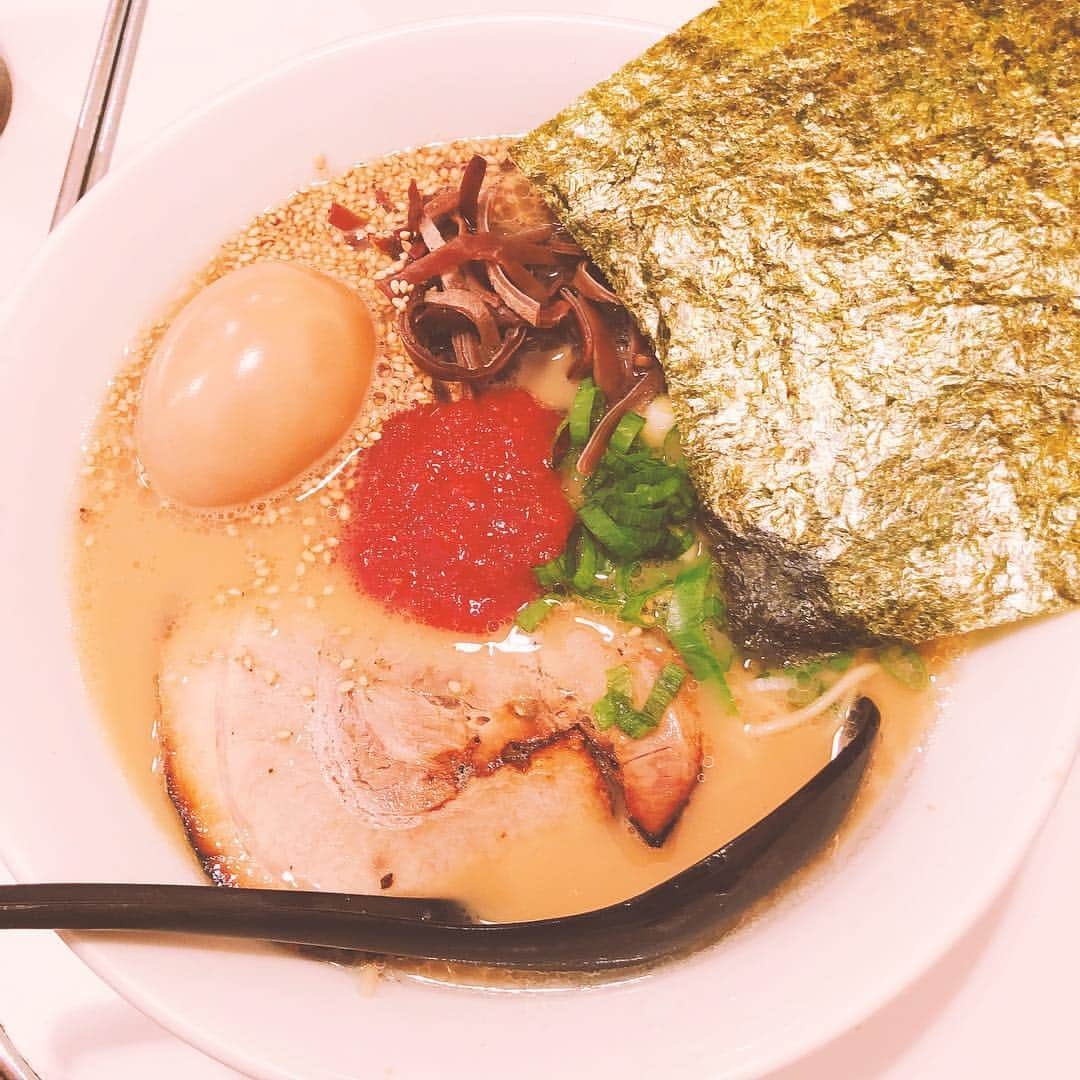 鳥越ゆいなのインスタグラム：「ひさびさのアレアレアで ひさびさの悟空さんでした！  #tokyo #ラーメン #アレアレア #悟空 さん #悟空ラーメン赤 #夜中のラーメン #深夜の飯テロ」