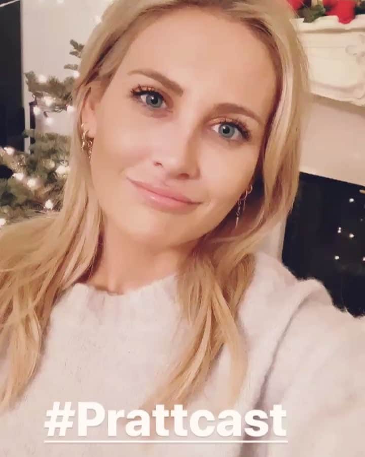 ステファニー・プラットのインスタグラム：「Listen to the teaser now! First episode is on January 7th!!!!! https://www.iheart.com/podcast/1119-pratt-cast-30297131/」
