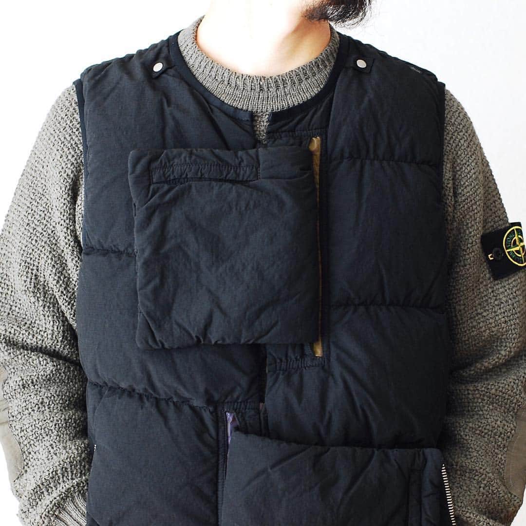 wonder_mountain_irieさんのインスタグラム写真 - (wonder_mountain_irieInstagram)「_ STONE ISLAND SHADOW PROJECT -ストーンアイランドシャドウプロジェクト- "ENCASE PANEL DOWN VEST" ￥129,600- _ 〈online store / @digital_mountain〉 http://www.digital-mountain.net/shopdetail/000000008634/ _ 【オンラインストア#DigitalMountain へのご注文】 *24時間受付 *15時までのご注文で即日発送 *1万円以上ご購入で送料無料 tel：084-973-8204 _ We can send your order overseas. Accepted payment method is by PayPal or credit card only. (AMEX is not accepted)  Ordering procedure details can be found here. >>http://www.digital-mountain.net/html/page56.html _ 本店：#WonderMountain  blog>> http://wm.digital-mountain.info/blog/20181202-1/ _ #2018AW  #18AW #STONEISLANDSHADOWPROJECT #STONEISLAND #SHADOWPROJECT #acronym  #erlsn  #ストーンアイランドシャドウプロジェクト #ストーンアイランド #シャドウプロジェクト #結局ハイテク knit→ #STONEISLANDSHADOWPROJECT ￥60,480- _ 〒720-0044  広島県福山市笠岡町4-18 JR 「#福山駅」より徒歩10分 (12:00 - 19:00 水曜定休) #ワンダーマウンテン #japan #hiroshima #福山 #福山市 #尾道 #倉敷 #鞆の浦 近く _ 系列店：@hacbywondermountain _」12月18日 13時30分 - wonder_mountain_