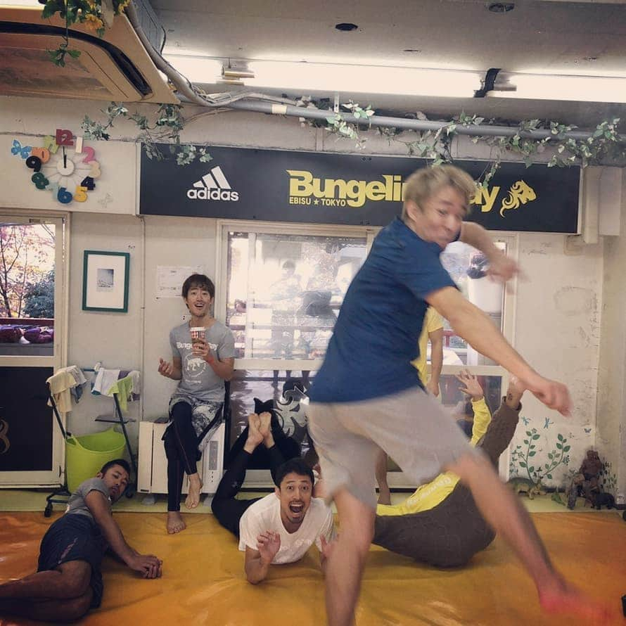 ファンキー加藤さんのインスタグラム写真 - (ファンキー加藤Instagram)「#キックボクシングジム  #bungelingbay  #40代 #初トレーニング #初ローリングソバット #今日もいい汗かいた #ありがとうございました」12月18日 13時35分 - funkykato_funkykato_funkykato