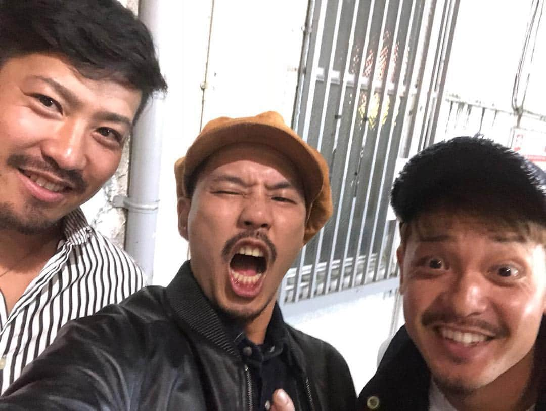 牧田和久さんのインスタグラム写真 - (牧田和久Instagram)「先日、歌手のTEEさんと 横浜FCの野村直輝選手と会食して来ました♪ もちろん、いつもお世話になっている笑顔道の福田さんにご紹介して頂きました！ #TEE #横浜FC #野村直輝 選手 #笑顔道 #福田秀人 さん」12月18日 13時36分 - k.makita_53