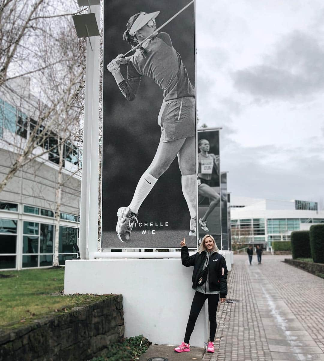 ミシェル・ウィーさんのインスタグラム写真 - (ミシェル・ウィーInstagram)「Seeing my banner at the @nike Campus never gets old! Such a HUGE honor to be up hanging next to all these legends. Thank you Nike Fam for being so supportive over the past 13 years 🙏🏼🙏🏼 Just finished up a great day of meetings...we got some really exciting stuff for y’all in 2019! Stay tuned!! @nikegolf」12月18日 9時22分 - michellewiewest