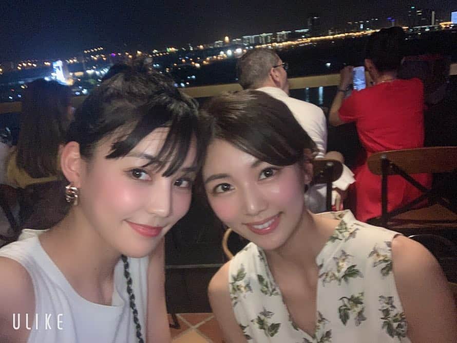 赤谷奈緒子のインスタグラム：「ベトナム記録から♡ 観光いったり、 最終日dinnerは romeoandjulietへ💕 有香とも、しょうもない事で 色々とお腹痛いくらい笑いすぎたのでした😌💕笑 . . #ベトナム #🇻🇳 #hochiminh #Vietnam #베트남 #여행 #最終日はみんなでワイワイ本当楽しかった☺️💕 #想い出がまた増えた♡ #ベトナム記録」