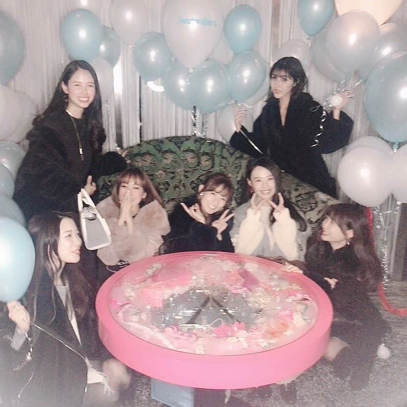 福田朱子さんのインスタグラム写真 - (福田朱子Instagram)「✨💙bluesky walkers💙✨ 左から👉 松尾ちゃん💓チャナちゃん💕岡島ちゃん💗朱子💞千倉ちゃん💖ばんび番長💕乙ちゃん💗  ありゃ？まいちゃんもいたんだけどどこいった？？ #blueskywalkers #忘年会 #model #モデル #女優 #actor #racequeen #レースクイーン #グラビア #歌手 #singer #instagramer #芸能事務所 #みんな可愛い」12月18日 22時07分 - syuko29